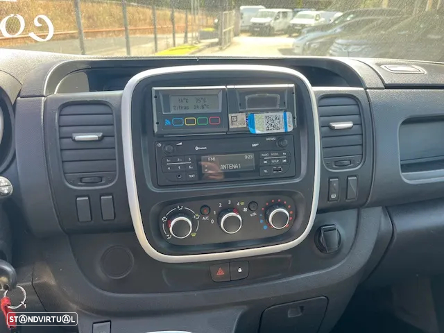Renault TRAFIC LONGA 2.0 120cv COM FRIO - 11