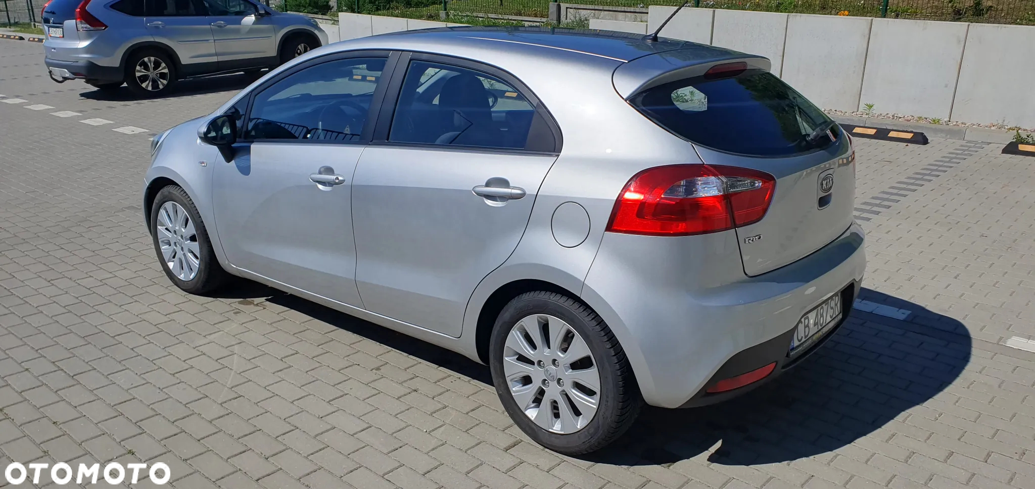 Kia Rio - 5