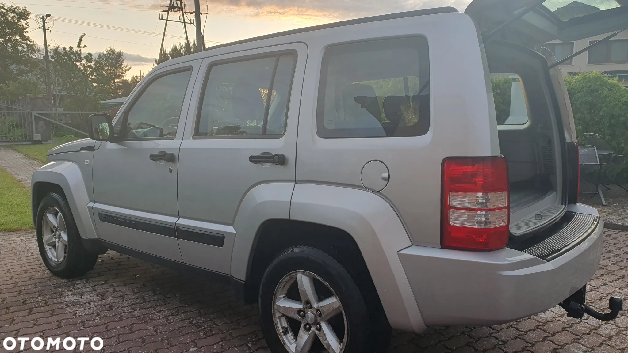 Jeep Cherokee 2.8 CRD DPF Sport - 12