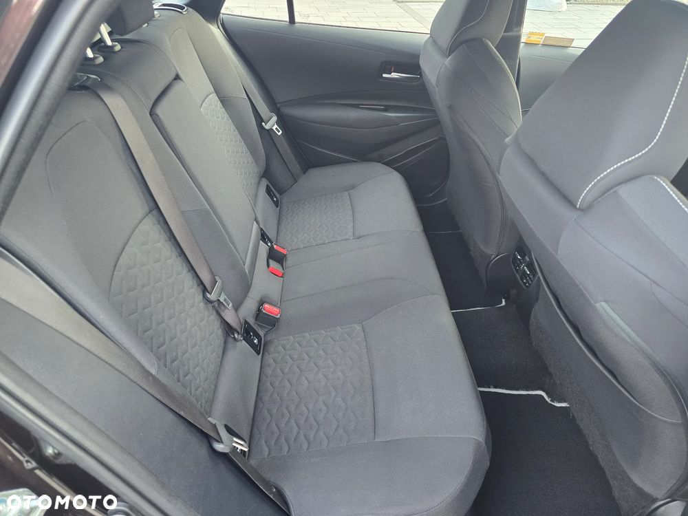 Toyota Corolla ver-1-8-hybrid-comfort - 17