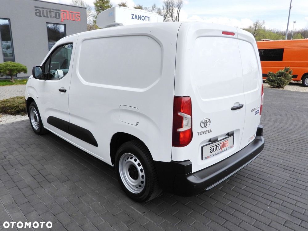 Toyota PROACE CITY  FURGON CHŁODNIA  -15*C ZASILANIE 230V TEMPOMAT KLIMATYZACJA  100KM - 11