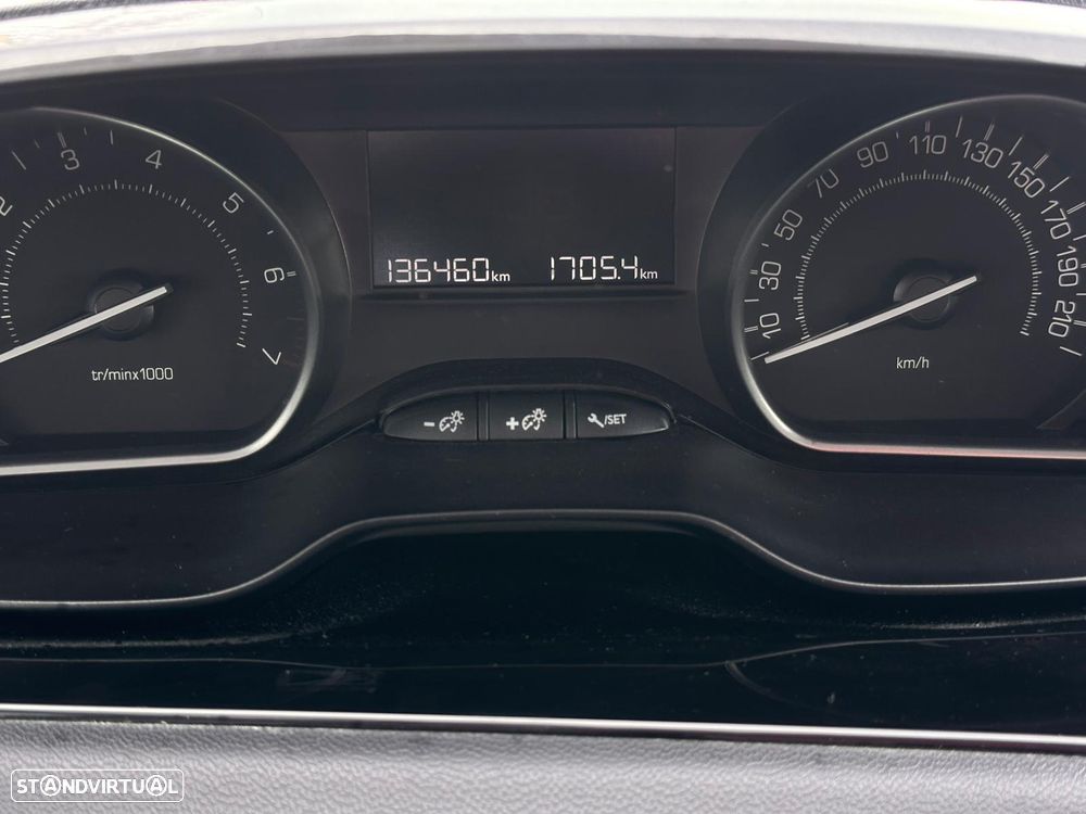 Peugeot 208 PureTech 82 Active - 26