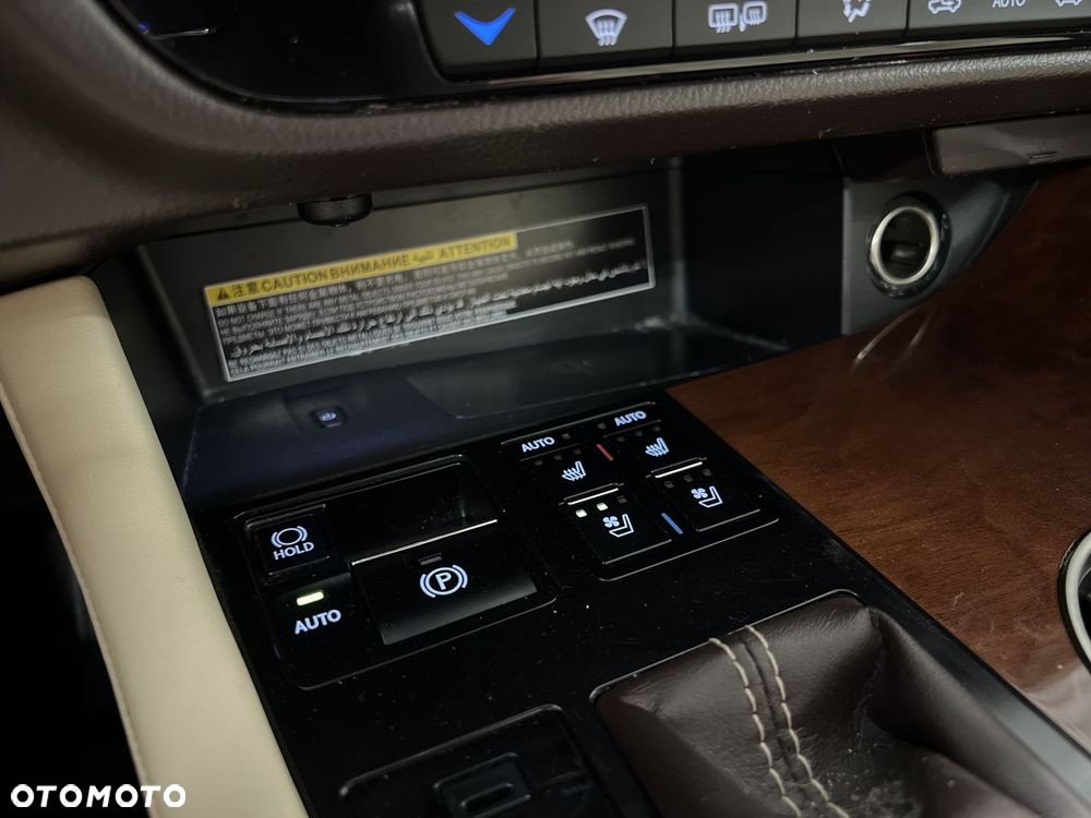 Lexus RX 450h Prestige - 29
