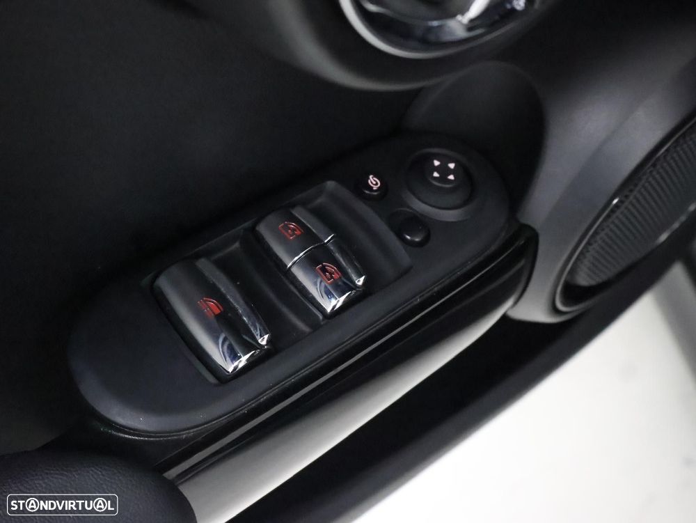 MINI Cabrio Cooper Auto - 11