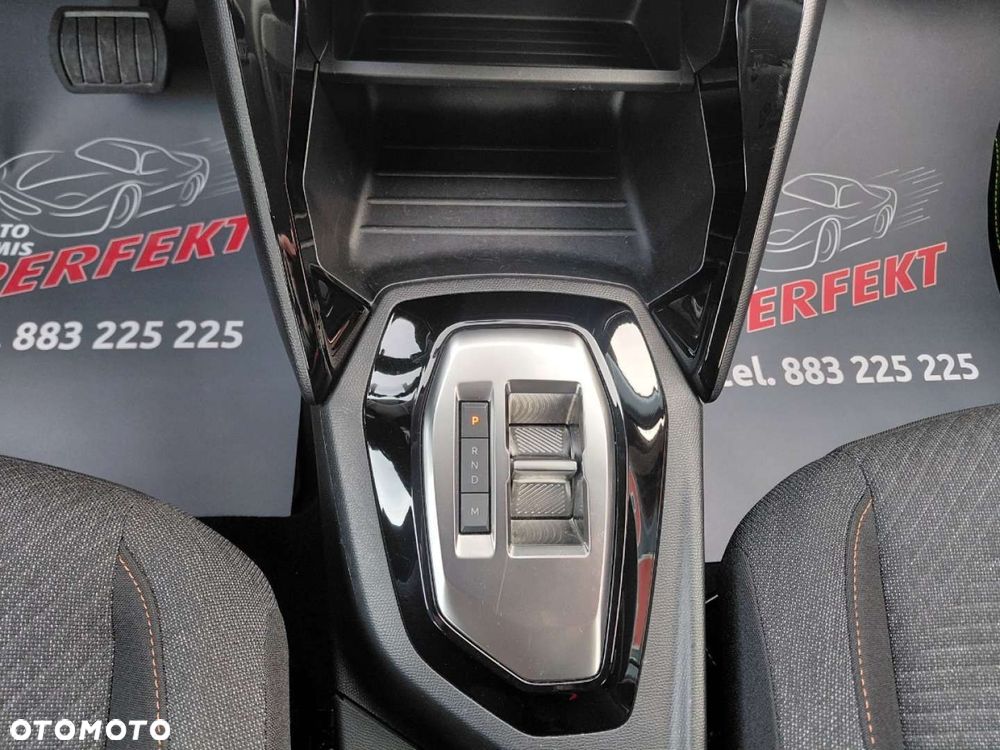 Peugeot 208 - 21