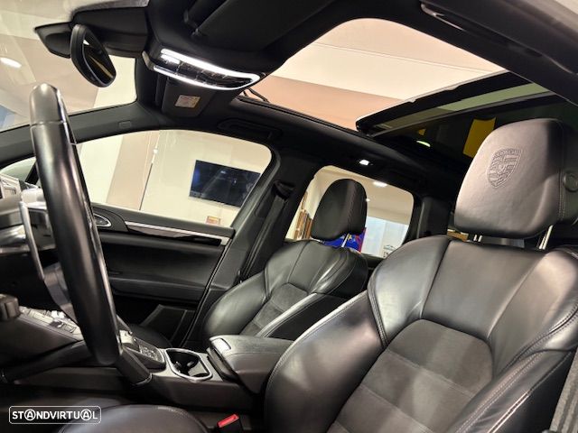 Porsche Cayenne S E-Hybrid Platinum Edition - 28