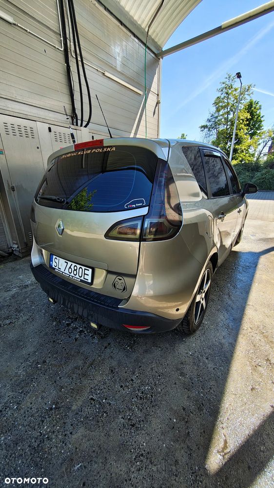 Renault Scenic - 11