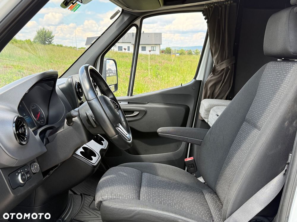 Mercedes-Benz Sprinter - 36