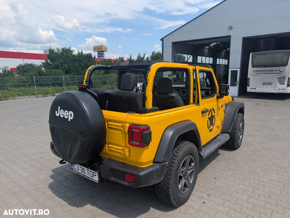 Jeep Wrangler - 10