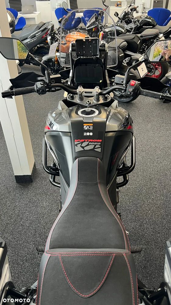 Suzuki DL - 17
