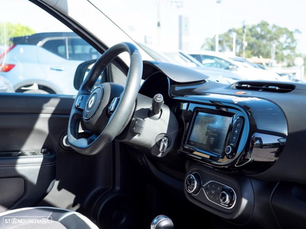 Renault Twingo E-Tech. 22 Urban Night - 21
