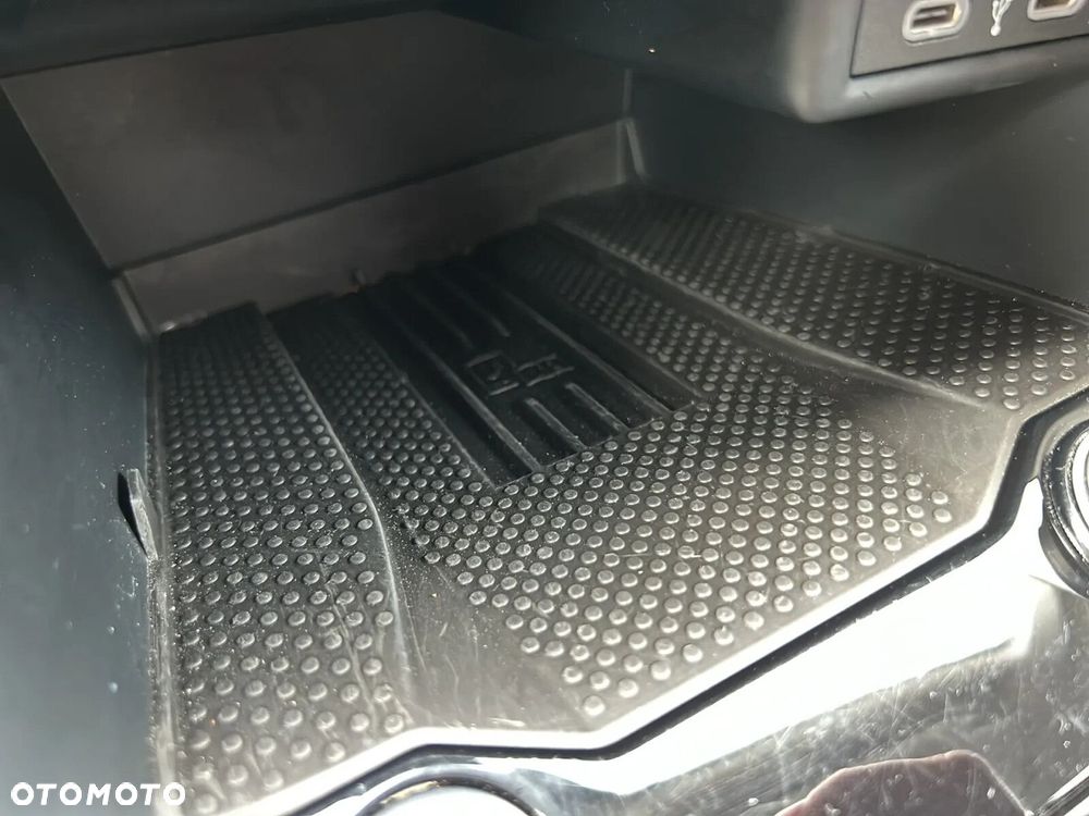 Volkswagen T-Roc 1.5 TSI Life Plus DSG - 26