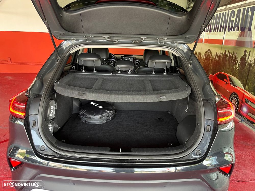 Kia XCeed - 26
