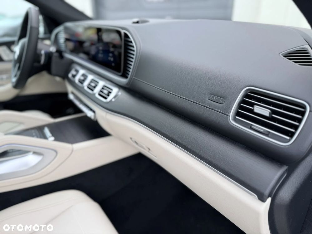 Mercedes-Benz GLE - 31