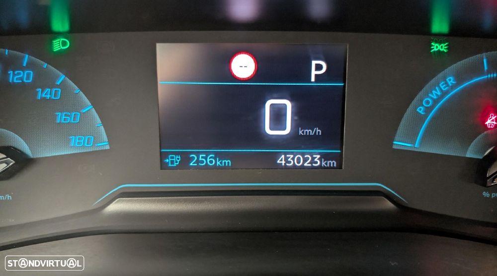 Peugeot e-208 Active - 22