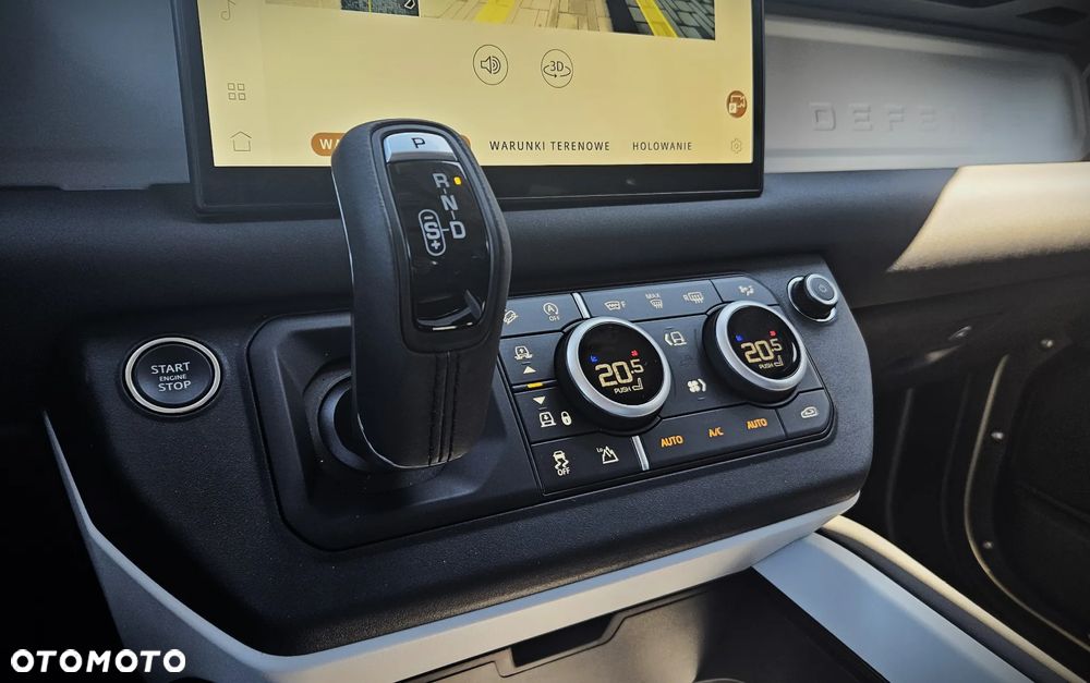 Land Rover Defender - 19