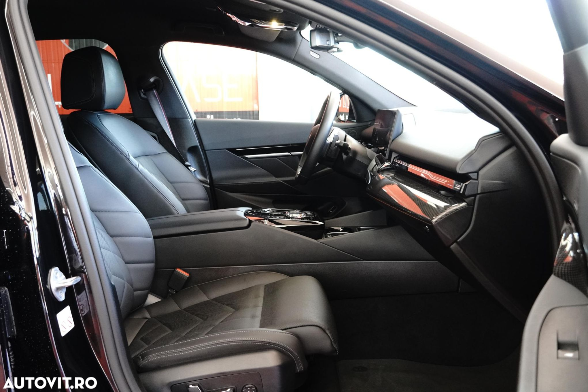 BMW Seria 5 520i AT MHEV - 18