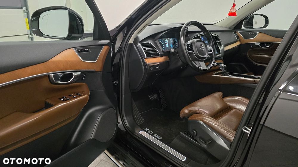 Volvo XC 90 D5 AWD Geartronic Inscription - 5