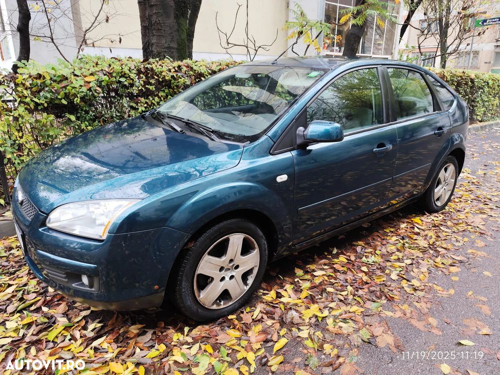 Ford Focus 1.6 Ambiente - 2