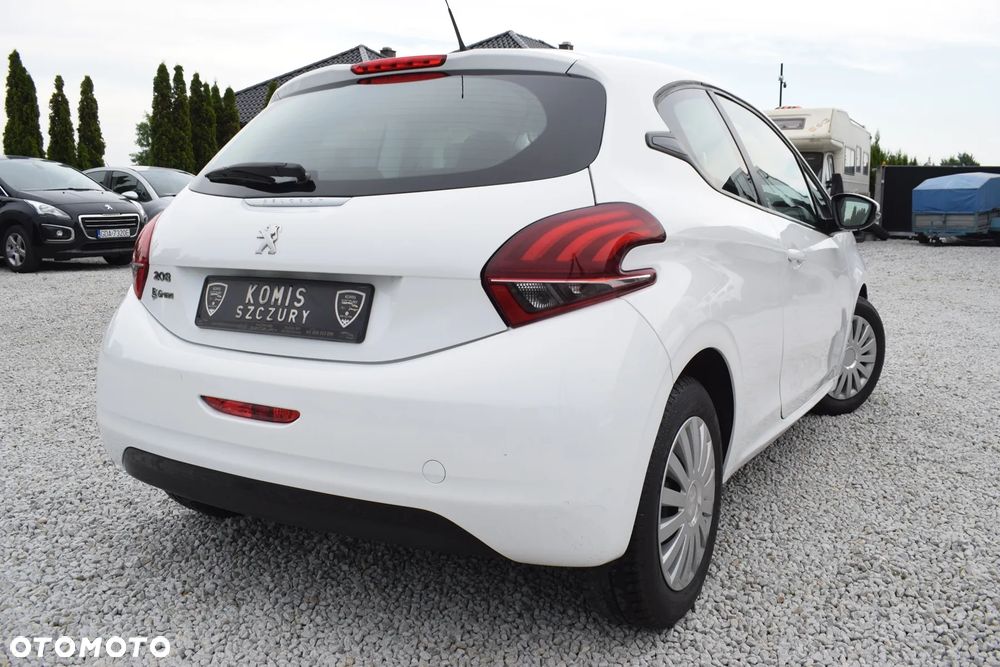 Peugeot 208 - 3