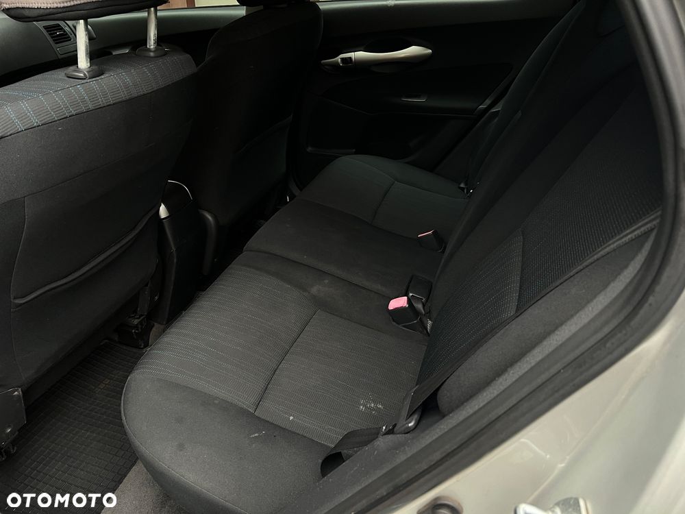 Toyota Auris 1.6 VVT-i Premium - 25