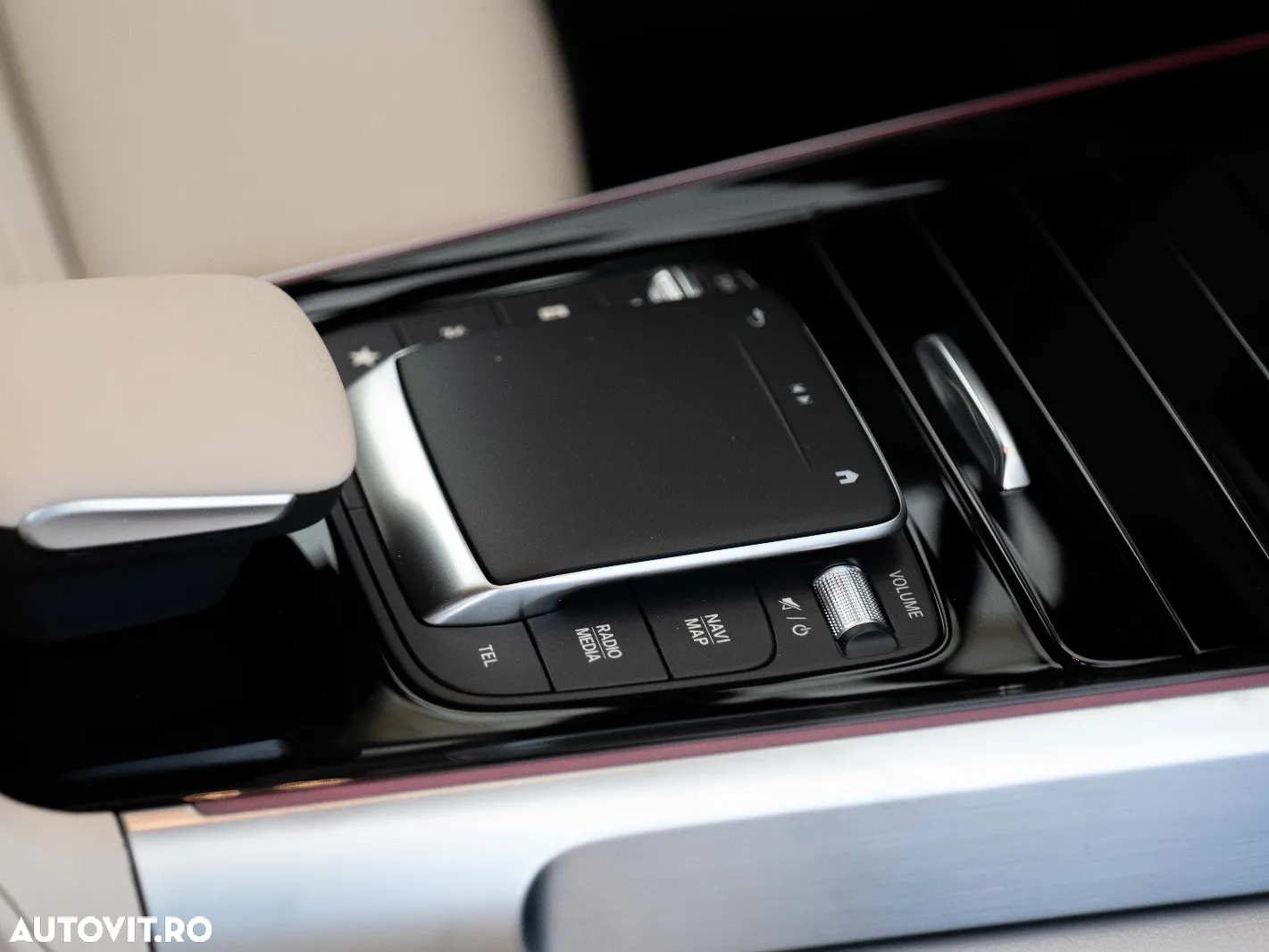 Mercedes-Benz EQB 300 4Matic AMG Line - 21