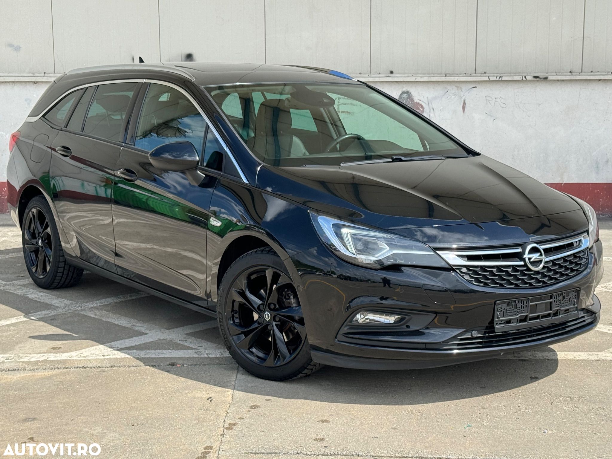 Opel Astra 1.0 Turbo ECOTEC Start/Stop Innovation - 1