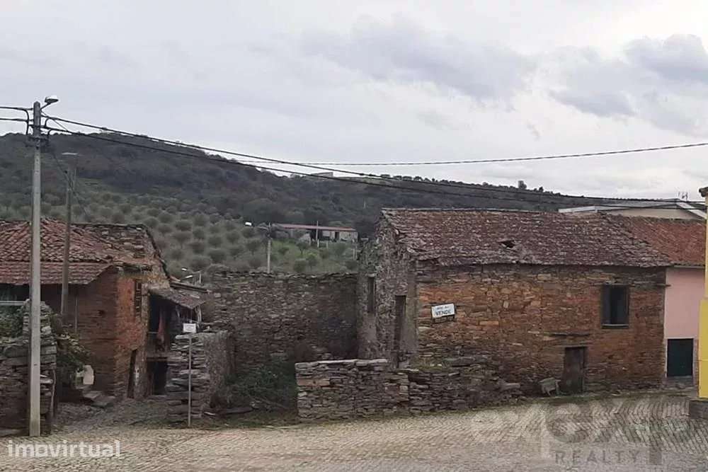 Casa de pedra em São Salvador, Mirandela - Grande imagem: 4/23