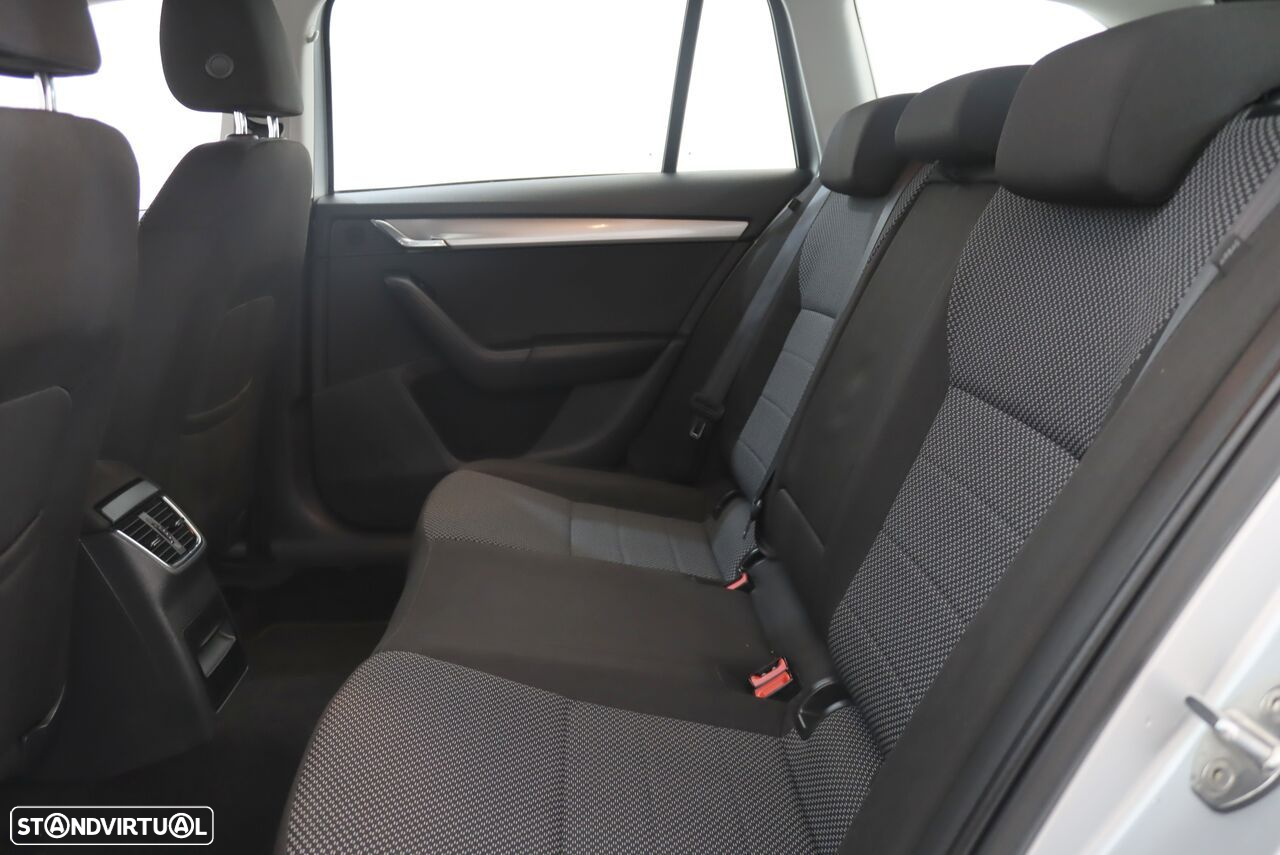 Skoda Octavia Break 1.6 TDi Elegance - 9