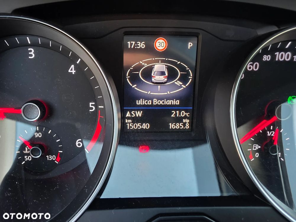 Volkswagen Passat 2.0 TDI SCR Style DSG - 17