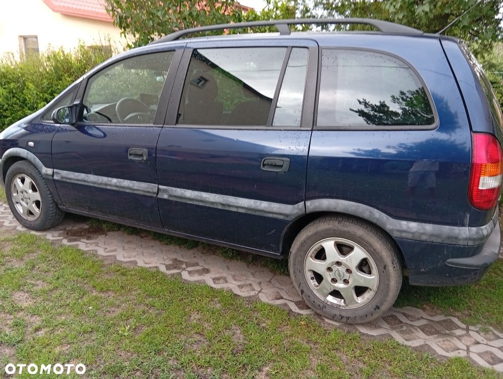 Opel Zafira - 2