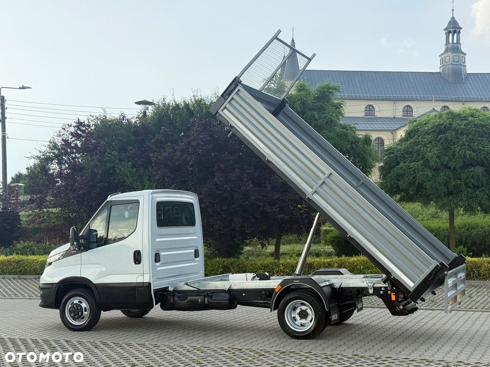 Iveco DAILY 35/50-180 3.0 HPI 180KM BLOKADA MOSTU! WYWROTKA 3-stronna ! 90 tyś km! HAK! Jak Nowy!! - 23