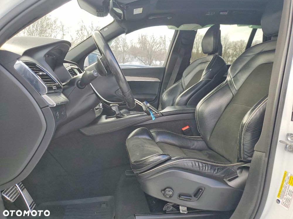 Volvo XC 90 T5 AWD Geartronic Momentum - 8