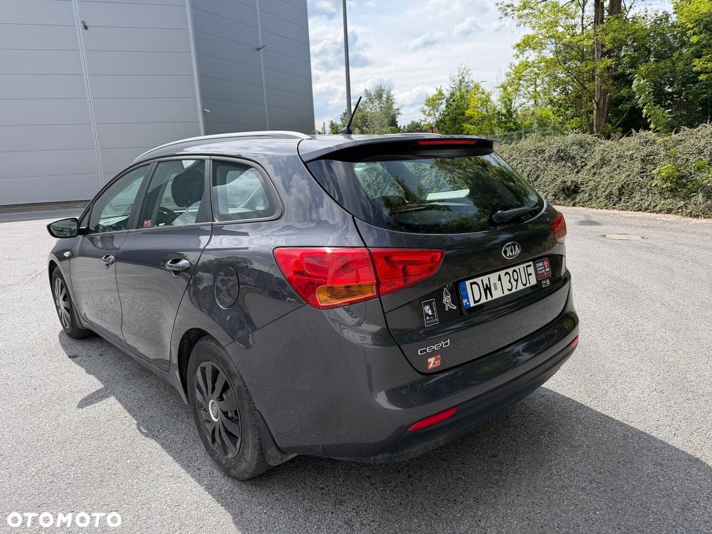 Kia Ceed 1.6 GDI Business Line - 8
