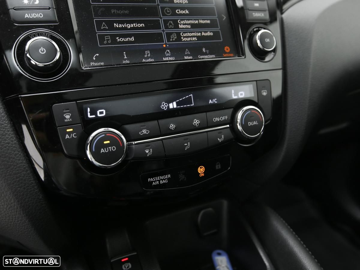 Nissan Qashqai 1.5 dCi N-Connecta - 23