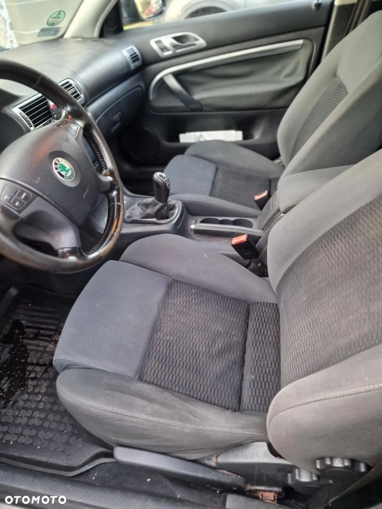 Skoda Superb 2.8 V6 Elegance - 13