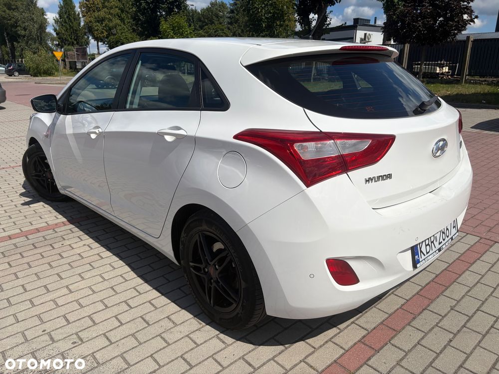 Hyundai i30 1.4 Fifa World Cup Edition - 16