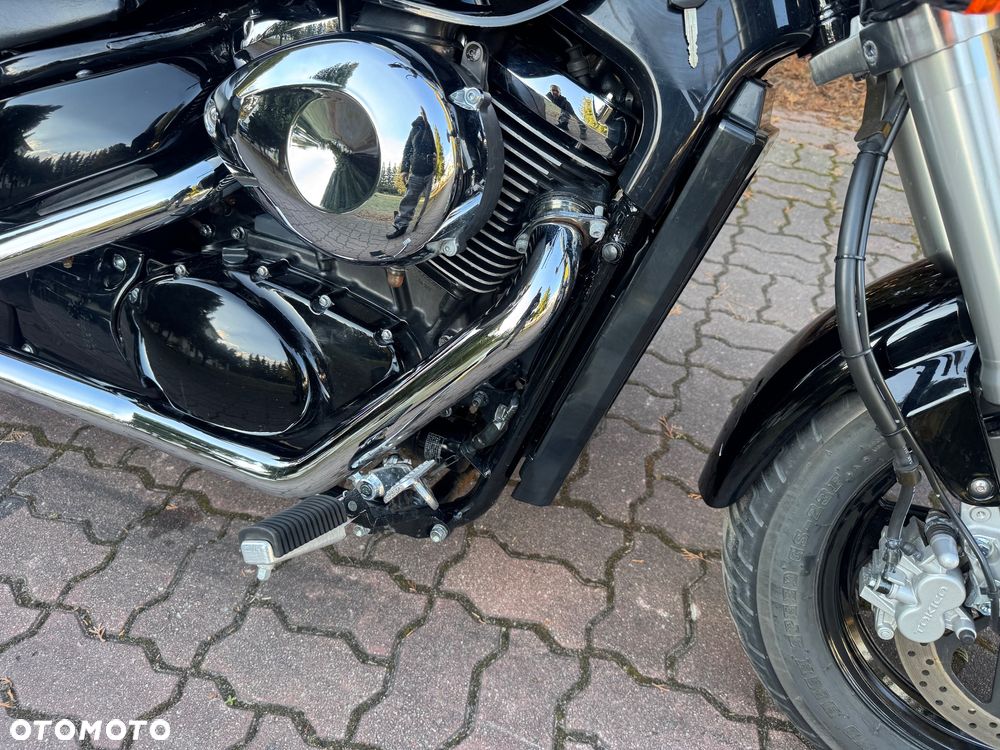 Suzuki Intruder - 8