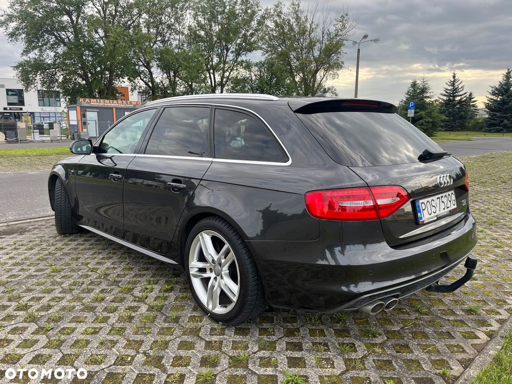 Audi A4 Avant 2.0 TDI DPF quattro S line Sportpaket - 6
