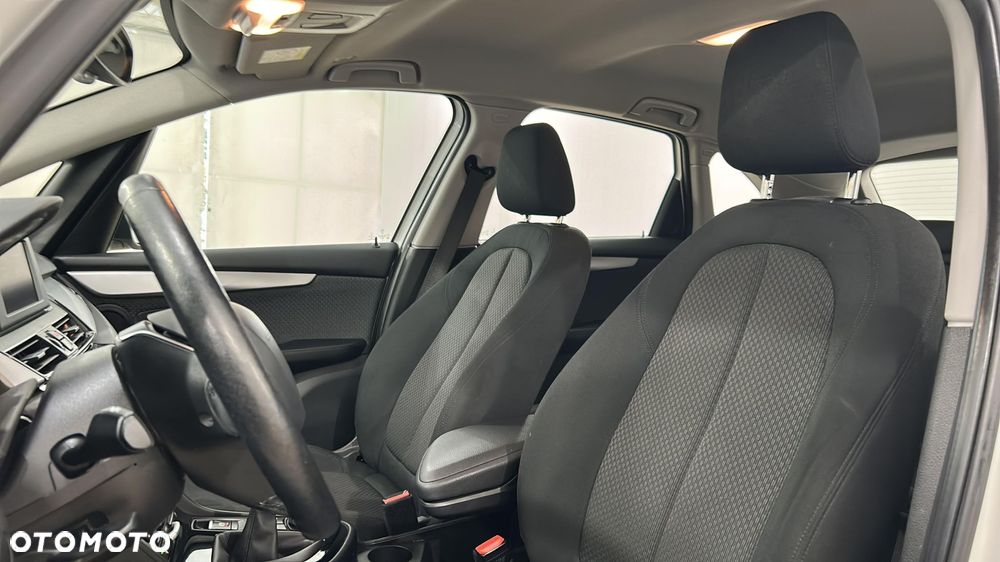 BMW Seria 2 218d Advantage - 11