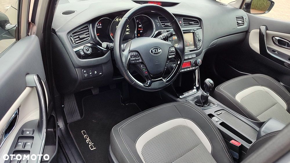 Kia Ceed 1.6 GDI XL - 7