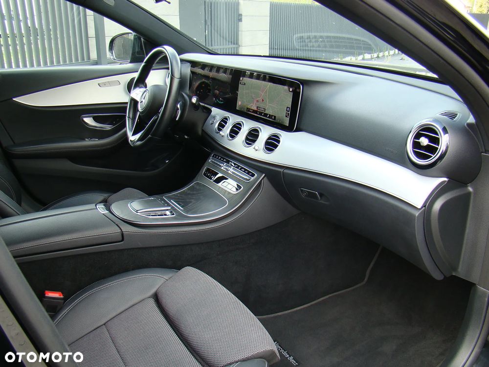 Mercedes-Benz Klasa E 300 de 9G-TRONIC Avantgarde - 32