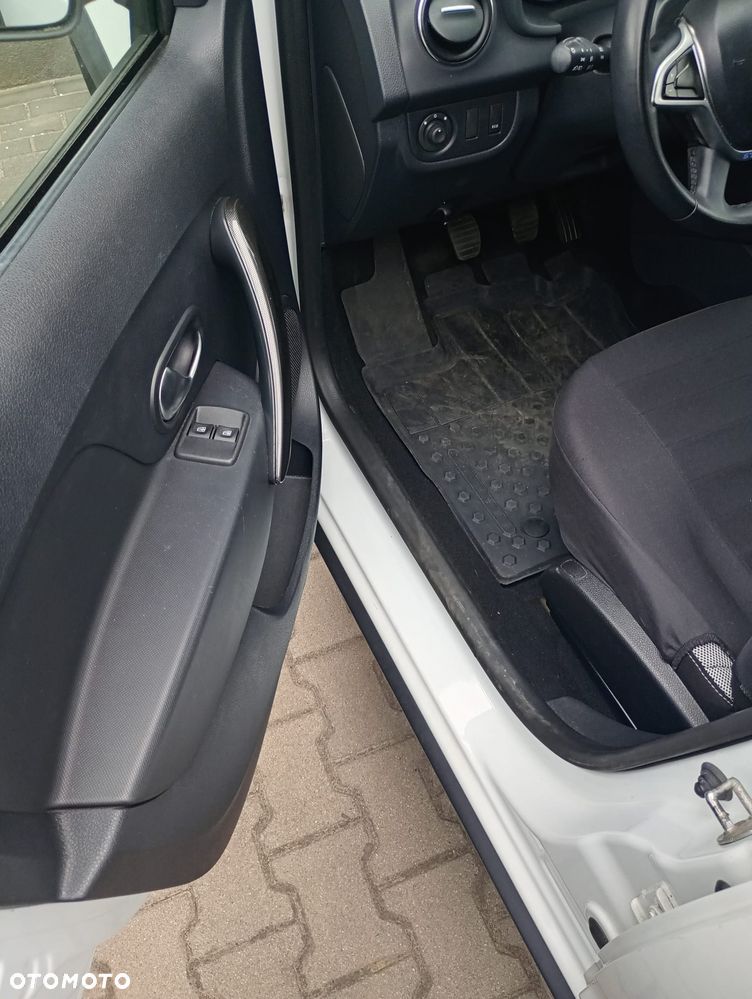 Dacia Sandero 0.9 TCe Laureate S&S - 22
