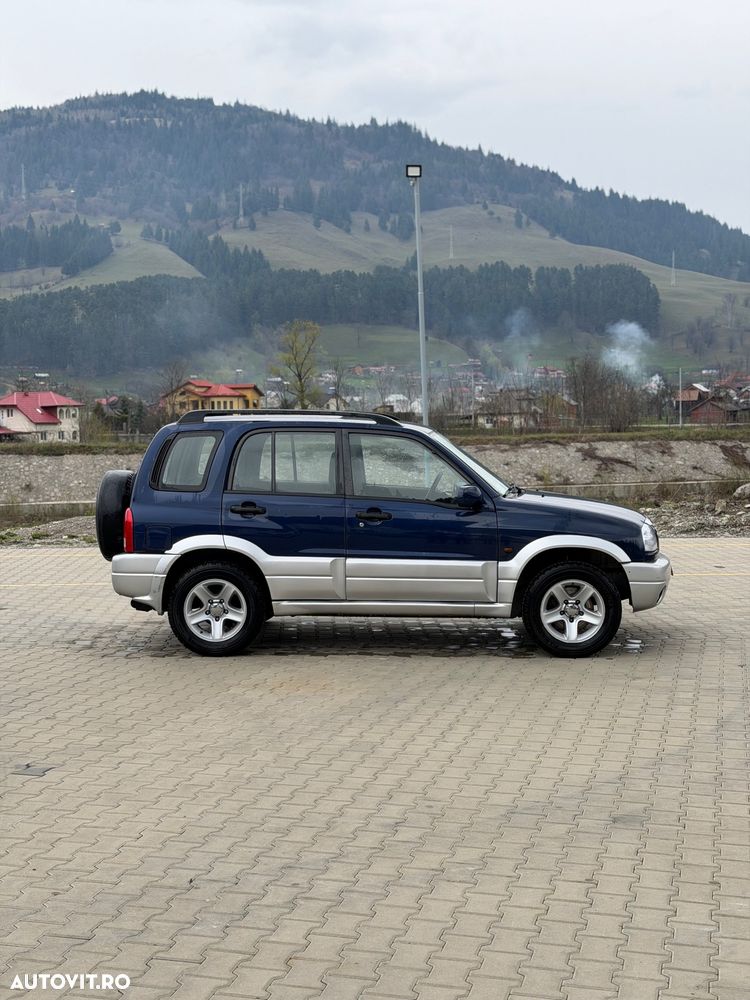 Suzuki Grand Vitara 2.0 Comfort Limited - 19