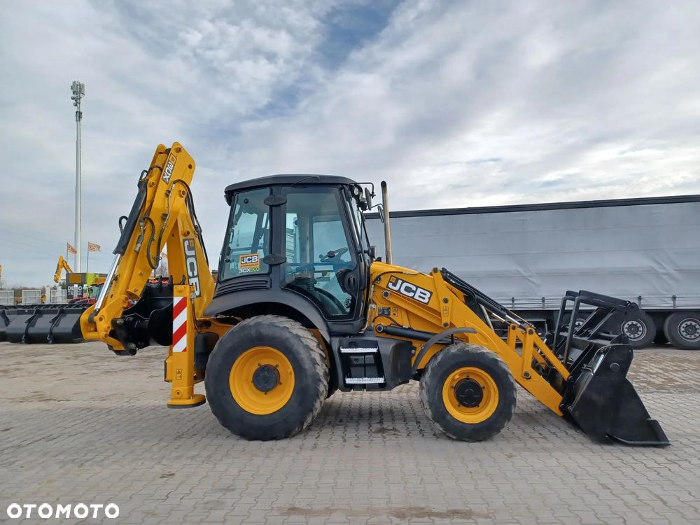 JCB 3CX - 4