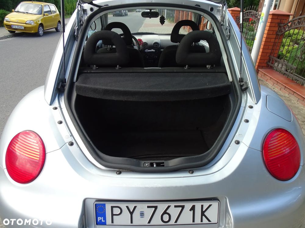 Volkswagen New Beetle 1.6 - 10