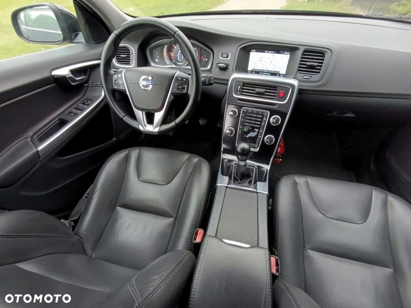 Volvo V60 D3 Summum - 6