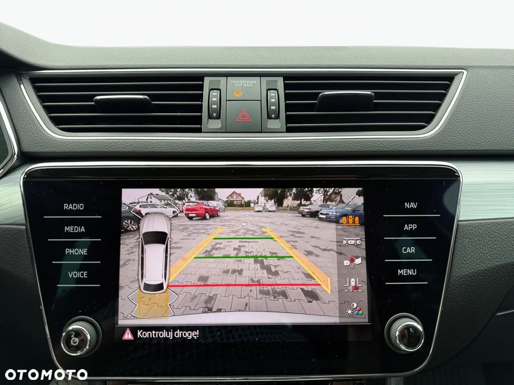 Skoda Superb 2.0 TSI Ambition DSG - 16
