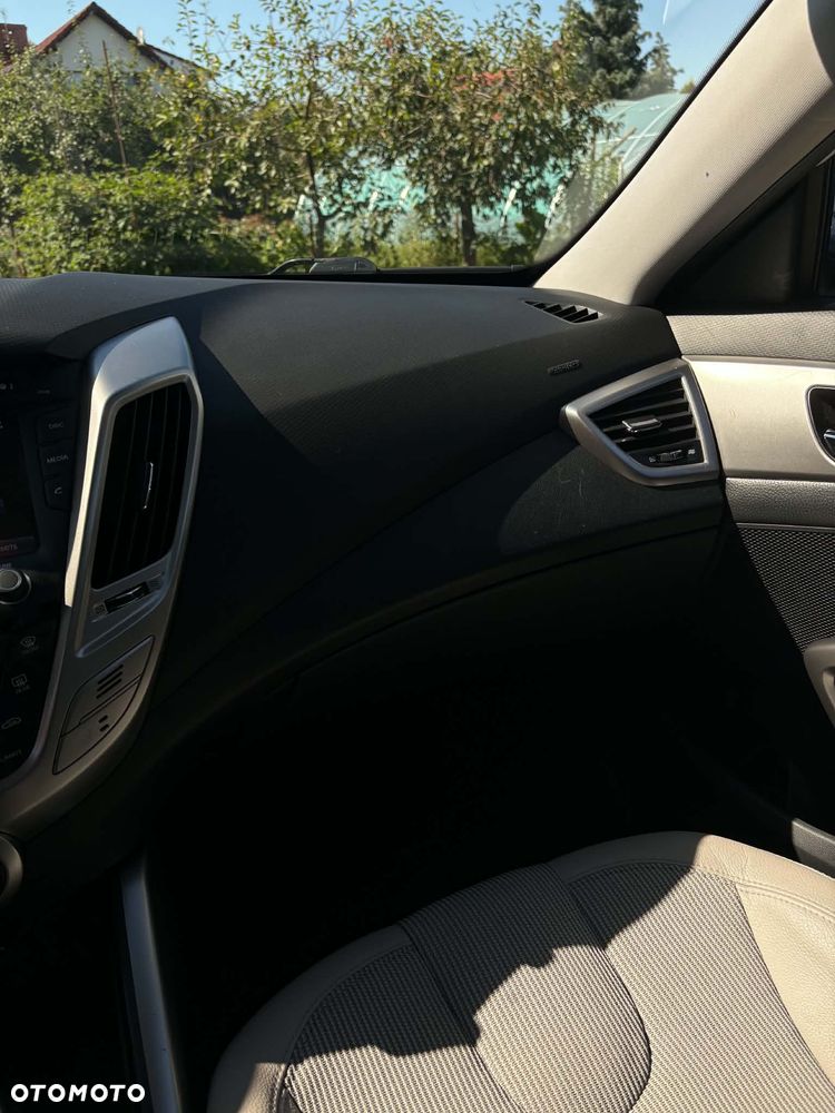 Hyundai Veloster 1.6 GDI Premium - 21