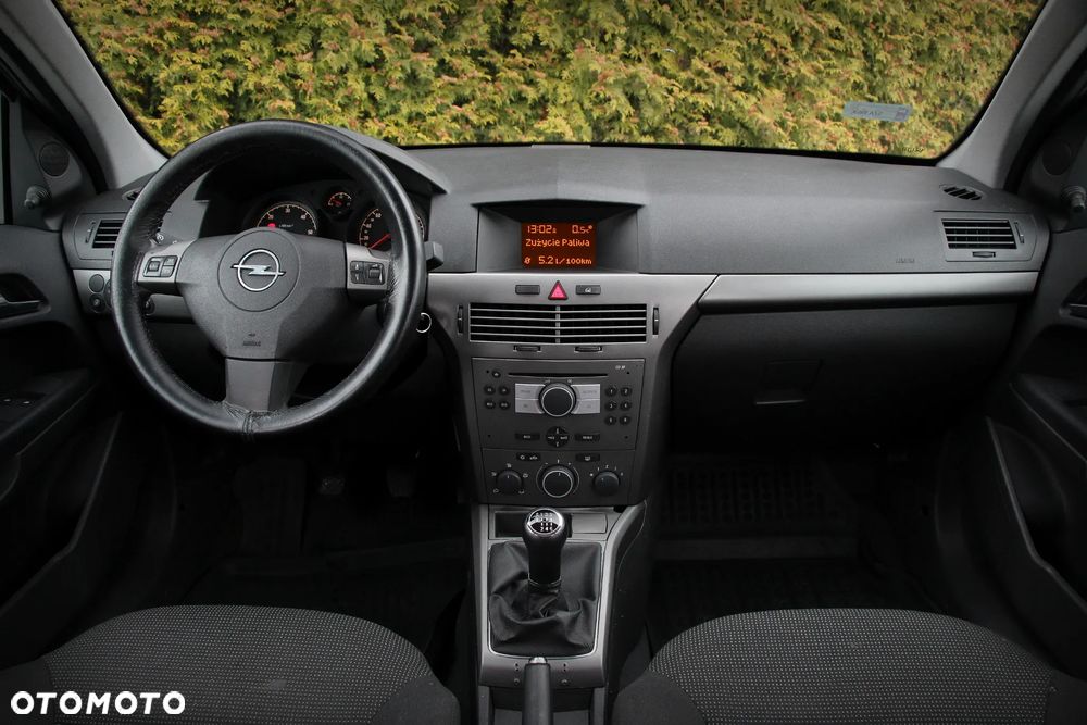 Opel Astra 1.9 CDTI - 10